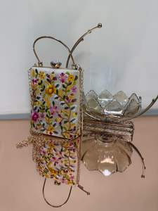 Sacs d'embrayage faits à la main faits sur commande de boîte en métal de broderie. Idéal luxe fête et soirée sac à main et cadeaux - Product Image 3