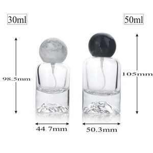 Diseño único de fondo <span class=keywords><strong>volcánico</strong></span> Vidrio grueso 30ml 50ml Botella de perfume vacía con tapa de bola de mármol - Product Image 6