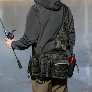 Bolso táctico para pescar, bolso de hombro multifuncional para deportes al aire libre para hombres con soporte para botella de agua, diseño de camuflaje - Product Image 1