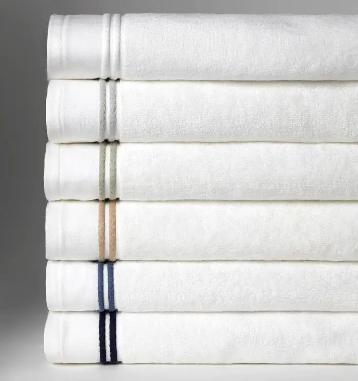 Toalla de baño blanca con borde colorido de hotel de tamaño personalizado, 100% algodón, liso, 70x140cm
