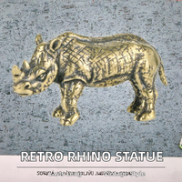 Statue de rhinocéros antique Décoration de bureau artisanale en métal en laiton personnalisée Technique de coulée rétro