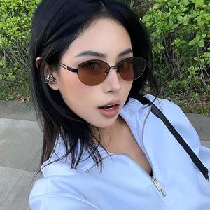 高レベルビンテージスタイルの金属フレームサングラス女性用古いお金美容ブラックメガネUV400凹面日焼け止めシェード - Product Image 4