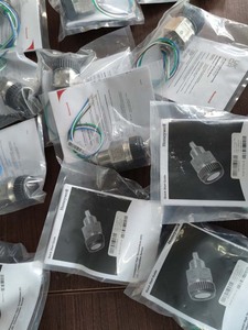 NEW ORIGINAL STOCK 2106B2310 Sensepoint Flammable Sensor 2108B2001 2108N4000H - Product Image 2