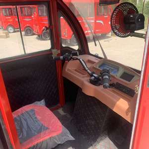 Triciclo Eléctrico de Lujo para Pasajeros, Carrocería Cerrada, Largo Alcance, con Cubierta para Lluvia, 3 Asientos, Multifuncional, en Oferta - Product Image 5