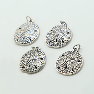 Ancien pendentif oursin en alliage de zinc plaqué argent 18mm - Product Image 2