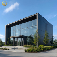 Bâtiment moderne en structure acier préfabriquée avec mur-rideau en verre et panneaux isolants en PU pour bureaux, gymnases et usage commercial
