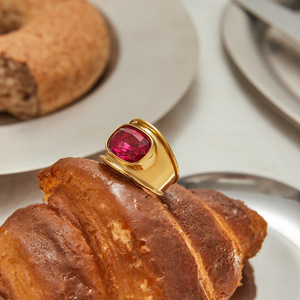 Bague pour femme plaquée or avec zircon rose serti clos, design géométrique, bijou tendance, cadeau, modèle Jinhua JDR0103048-PK - Product Image 4