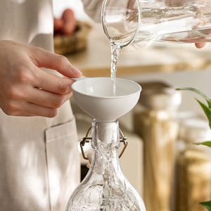 Yimijia Plastic Funnel White Pet Material For Kitchen Cosmetic Dispensing Oil <b>Bottle</b> Use - Product Image 4