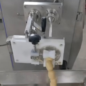 Nuova Macchina Elettrica Kemes per Riempimento Salsicce ad Alta Efficienza 600kg/h, Dosatore Quantitativo per Carne e Pasta - Product Image 2