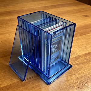 Présentoir en acrylique haut de gamme personnalisé à 10 compartiments pour cartes gradées, idéal pour la présentation de cartes TCG de luxe - Product Image 3