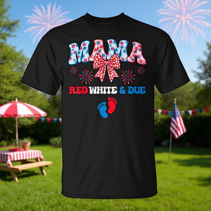 T-shirt floral Mama Red White And Due pour révélation de la grossesse du 4 juillet - Product Image 3