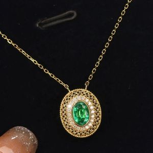 Collier en or fin 18 carats Au750 pour femme avec pendentif émeraude et diamants Xinfly 0,45 ct - Product Image 1