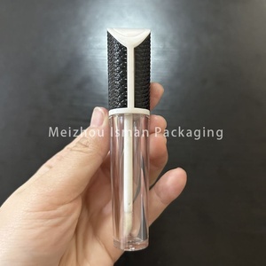 ISMAN Tubo de Brillo <span class=keywords><strong>Labial</strong></span> Inclinado de 6ml con Logotipo Personalizado, Envase Vacío para Brillo <span class=keywords><strong>Labial</strong></span> Rojo y Negro, Empaque Cosmético Único, Marca Privada - Product Image 5