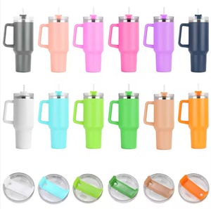 Vaso de acero inoxidable con aislamiento al vacío de doble capa. Disponible para entrega. Ideal para fiestas. Incluye tapa y pajita. - Product Image 3