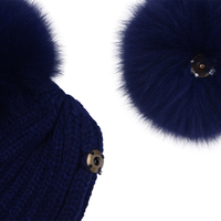 Bonnet d'hiver tricoté personnalisé en fausse fourrure avec deux boules de fourrure