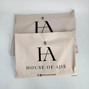 Matte Peach Poly Mailers with Custom Black Logo - Self-Seal Shipping Envelopes Delivery Bags for Clothes - Product Image 3
