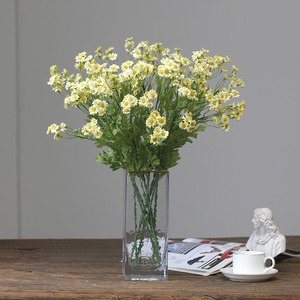 Flores Artificiales de Margarita Hechas a Mano al por Mayor IJ046, 30 Cabezas de Seda Realistas para Decoración de Navidad, Bodas, Cumpleaños y Hogar - Product Image 1