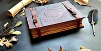 Pentagramme en cuir ancien vierge et Phases de lune