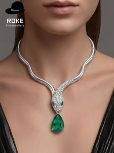 สร้อยคอทองคำ 14K/18K แบบสั่งทำพิเศษ ประดับมรกตธรรมชาติจากอัฟกานิสถาน สีเขียวสดใส น้ำหนัก 11.36 กะรัต รูปทรงงู สำหรับผู้หญิง งานหมั้น งานเลี้ยง - Product Image 2
