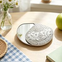 Miroir de maquillage miniature en métal en forme de coquille, logo personnalisé, miroir de poche compact et élégant pour femmes, cadeau de beauté