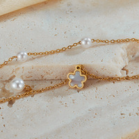 Collier pendentif personnalisé tendance à double couche en acier inoxydable plaqué or 18 carats avec imitation perle en forme de fleur et chaîne serpent pour