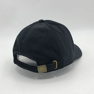 Gorra de Béisbol de Terciopelo de 6 Paneles, Color Negro, con Logotipo Personalizado Bordado en 3D de Alta Calidad, Fabricada por Yukaihe - Product Image 3