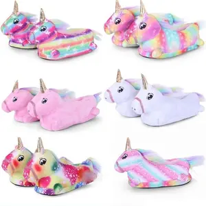 Logo personnalisé 2023 hiver fourrure en peluche femmes vente en gros intérieur confortable maison chaussures nouveauté peluche animal licorne filles pantoufles