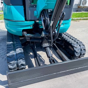 Mini-excavatrice sans queue de <span class=keywords><strong>2</strong></span>,<span class=keywords><strong>5</strong></span> <span class=keywords><strong>tonnes</strong></span> avec accessoires à changement rapide pour machines agricoles et de jardinage en stock - Product Image 5