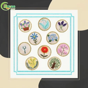 Parches de Fieltro Bordados con Diseño Retro y Estético Personalizable, en Forma de Corazón, para Sombreros y Ropa, Bordado a la Moda - Product Image 3