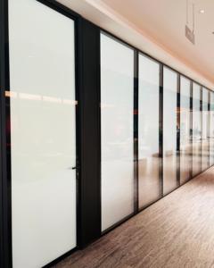 Bán Buôn Thiết Kế Hiện Đại Văn Phòng Phân Vùng Tường Nội Thất Toàn Cảnh Kính Văn Phòng Phân Vùng - Product Image 6