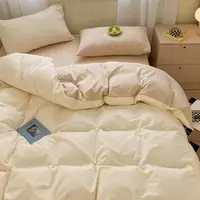 Günstige elegante einfache feste hellgelbe Farbe Bett bezug Luxus Quilt Hersteller