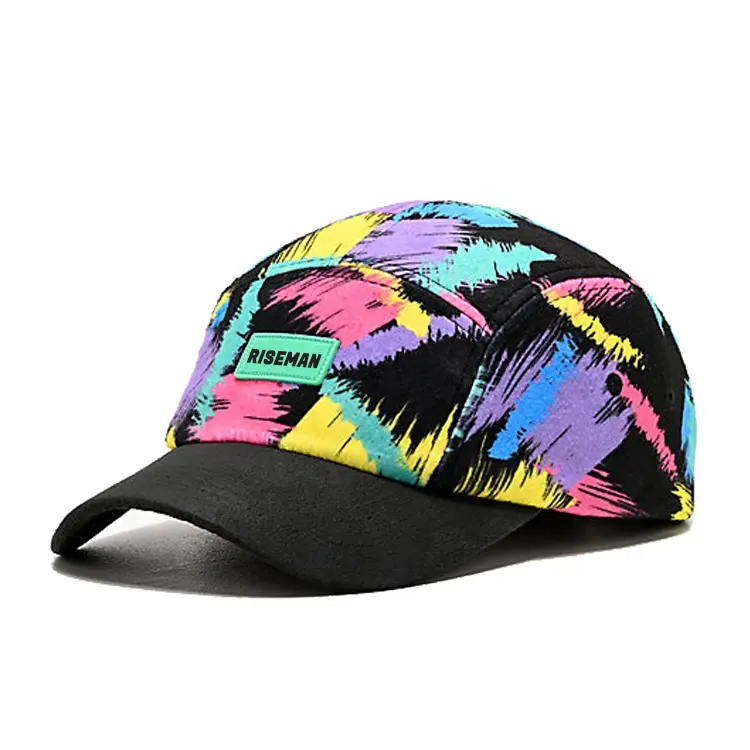 Özel moda renkli baskı Streetwear 5 paneli kamp şapka kavisli ağız Hip Hop grafiti kap kauçuk yama