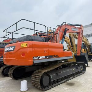รถขุด Doosan DX300 แบบตีนตะขาบ ปี 2024 น้ำหนัก 23000 กก. ราคาถูก พร้อมมอเตอร์ บริการหลังการขาย 1 ปี - Product Image 2
