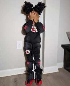 Conjunto Personalizado de Sudadera con Capucha y Pantalones Joggers de Fabricante OEM ODM para Otoño Ropa Infantil para Bebés Niñas - Product Image 2