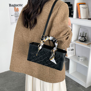 Sac à main pour femme, style industriel, avec broderie et foulard, nouvelle mode, texture, sac <span class=keywords><strong>Lady</strong></span> <span class=keywords><strong>Diana</strong></span>, tendance, porté épaule - Product Image 2