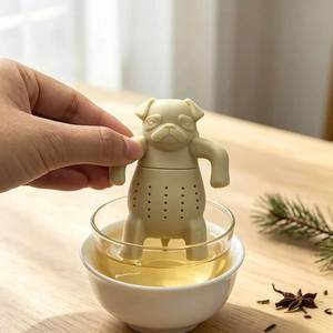 Novità Infusore da Tè in Silicone a Forma di Bradipo, Scoiattolo, Pug, Delfino, <span class=keywords><strong>Nessie</strong></span> - Simpatico Filtro per Tè e Accessorio per Tazza da Cucina - Product Image 4