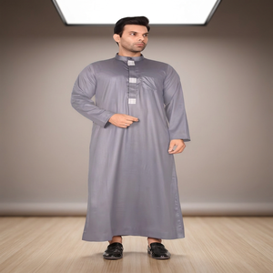 Robe de prière musulmane traditionnelle pour homme, grise, en polyester, à manches longues, col montant, boutonnée sur le devant, longueur au sol, brodée - Product Image 1