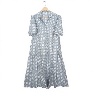 Robe longue en coton faite à la main pour femme, style Y2K, col en V, manches mi-longues, élégante, patchwork, motif floral, personnalisée, été, plage - Product Image 1
