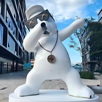 Statues de couple d'ours géants en résine blanche pour extérieur, accents cerises rouges, décor de jardin moderne peint à la main, attrayant, pour usage commercial
