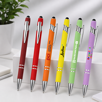Stylo bille métallique personnalisé OEM ODM avec logo, stylet capacitif, pointe en caoutchouc doux au toucher, impression UV, gravure laser, usine avec 20 ans d'expérience