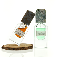Flacon de parfum de luxe en pierre naturelle 30ml 50ml, base carrée lourde, forme personnalisée par le fabricant, avec bouchon en pierre naturelle