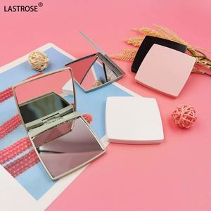 Mini Espejo de Maquillaje Plegable Portátil, Diseño Cuadrado Simple, Pinzas para Pestañas de Plástico, Producto Nuevo al por Mayor - Product Image 2