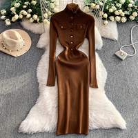 Robe midi décontractée en tricot pour femmes, élégante, à col haut, manches longues, avec boutons décoratifs, pour un usage quotidien