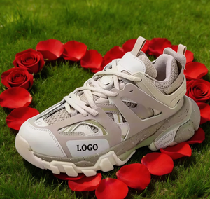 Nouvelles chaussures de sport épaisses à LED respirantes, tendance mode, avec logo personnalisé, vente en gros, pour femmes et hommes, chaussures décontractées sportives - Product Image 3