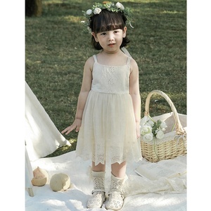 Robes d'été pour filles personnalisées sans manches en coton brodé de haute qualité Robes unies pour enfants de 3 à 4 ans - Product Image 3