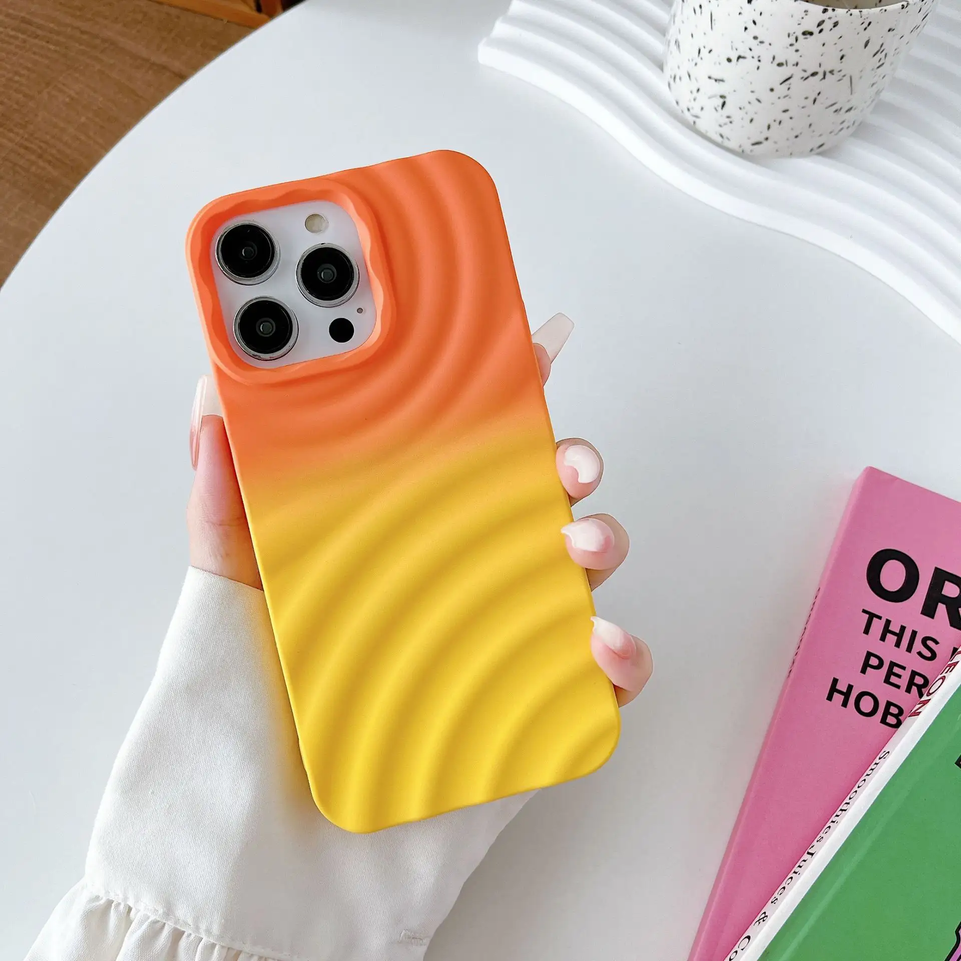 Mode dégradé couleur caoutchouc huile eau ondulation souple TPU antichoc téléphone portable couverture arrière étui pour Iphone 13 Pro Max