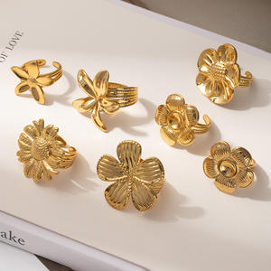 Anillos de Acero Inoxidable con Diseño de Girasol Dorado Estilo Europeo JZ182 - Product Image 1