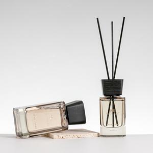 Boîte à rabat rectangulaire <span class=keywords><strong>Coffret</strong></span> cadeau de luxe 100ml 200ml Bouteille en verre haut de gamme Multi-parfums Diffuseur de roseaux liquide personnalisé - Product Image 4