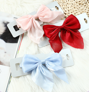 Leichte Luxus-Glamour-Dekoration Helle Seiden schleife Hoch effiziente Haustier-Katzen halsbänder Hunde - Product Image 5