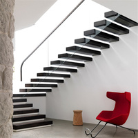 Escalier flottant en bois sur mesure avec design cantilever pour maisons contemporaines